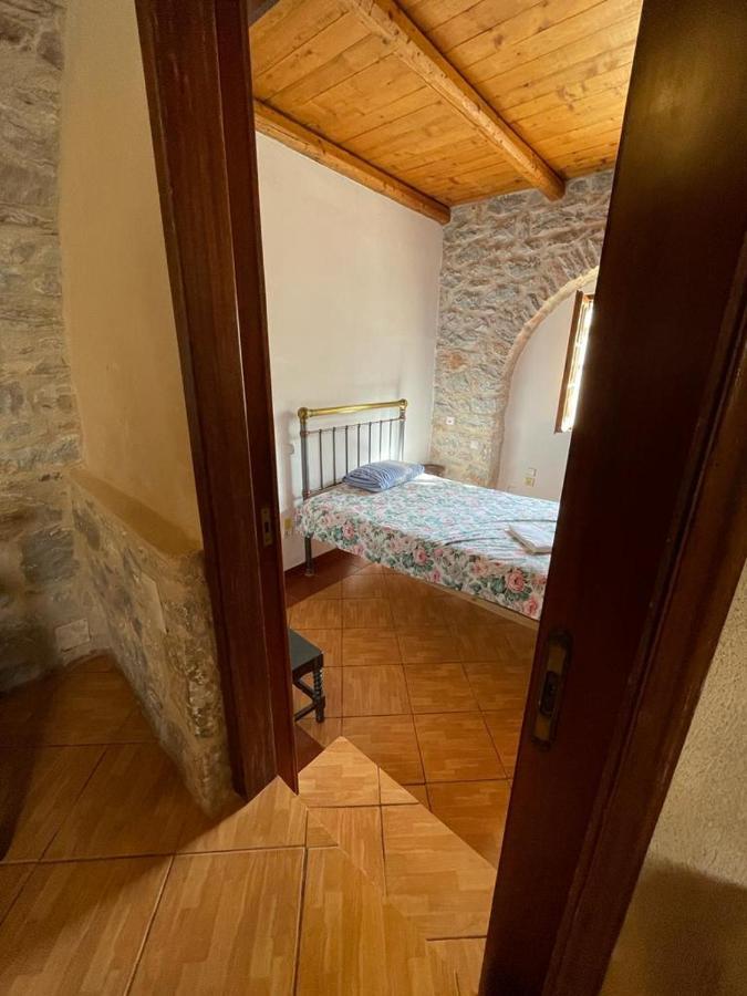 Find Your Peace In A Traditional Country House!! Láyia 外观 照片
