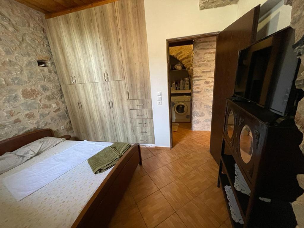 Find Your Peace In A Traditional Country House!! Láyia 外观 照片